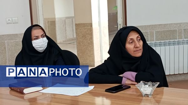 جلسه بررسی عملکرد و کیفیت آموزشی مدارس شهرستان بن با حضور مسئولان استانی