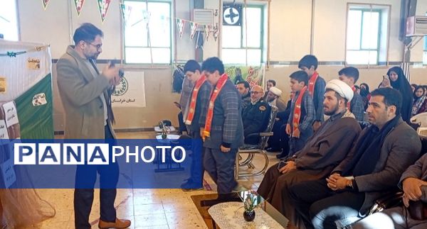 برگزاری مراسم زنگ انقلاب در فاروج