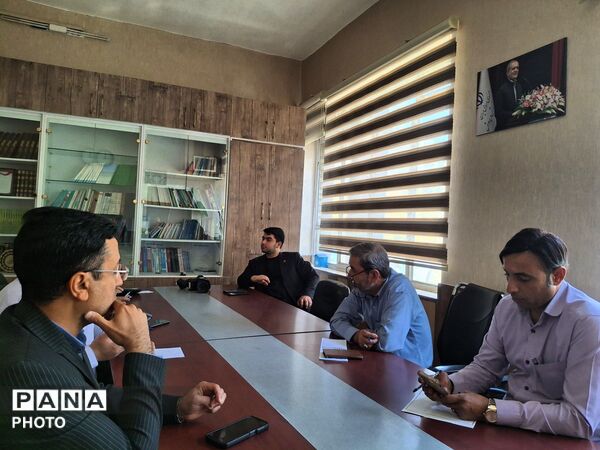جلسه کارگروه کمیته مناسبت‌ها با محوریت هفته دفاع مقدس در مدارس تبادکان