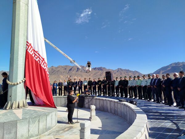  آیین برافراشته شدن پرچم مقدس ایران در بلندترین نقطه کاشمر