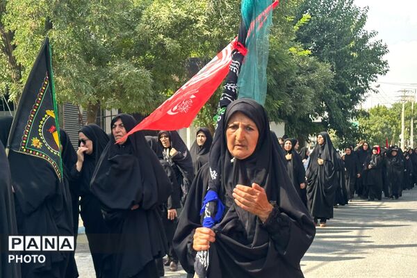 آیین جاماندگان اربعین حسینی در اسلام‌آباد با حضور پرشور مردم