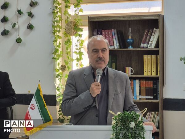 توزیع 3 هزار و 700 بسته نوشت‌افزار میان دانش‌آموزان نیازمند نیشابور