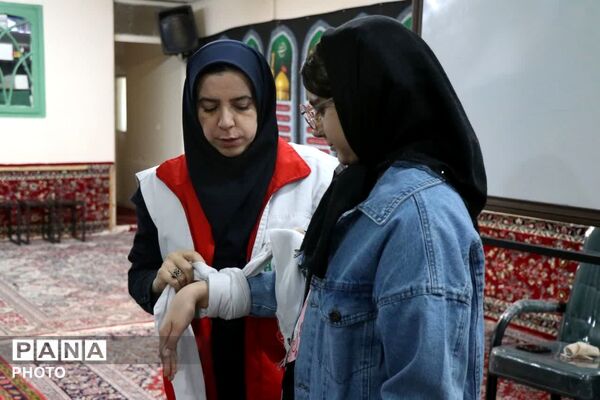 دوره امدادرسانی در مسجد قمر بنی هاشم کمالشهر کرج 