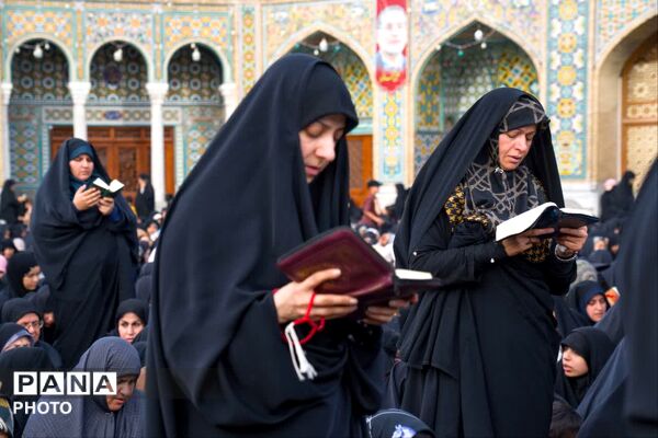 آیین قرائت دعای عرفه در حرم حضرت معصومه(س)