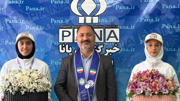 تجلیل سرپرست آموزش و پرورش استان مرکزی از دانش‌آموزان افتخارآفرین در المپیک دانش‌آموزی 