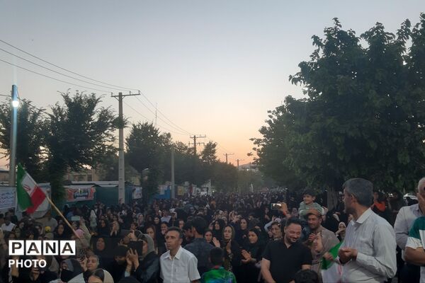 خیابان‌های لردگان، غرق در نور غدیر