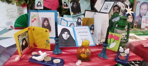 مراسم روز بزرگداشت شهدا در دبستان دخترانه شاهد تحقیقی ناحیه ۶