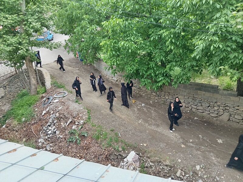طبیعت‌گردی دانش‌آموزان جعفرآباد قم در بخش قاهان