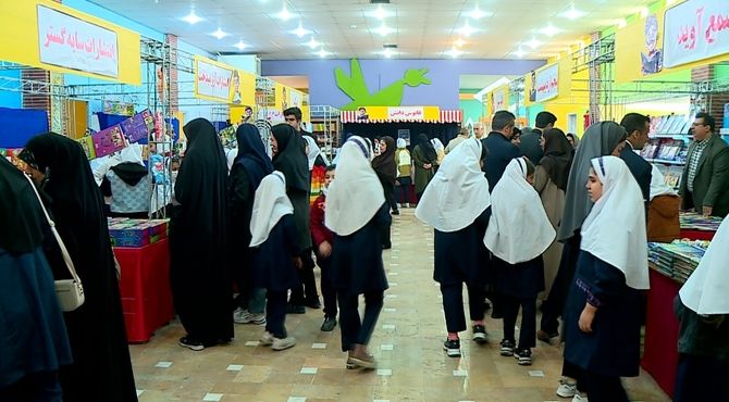 نویسنده کودک باید یک قدم جلوتر از مخاطب باشد