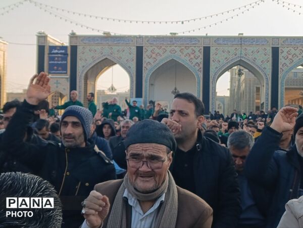 نماز بندگی در مشهد 