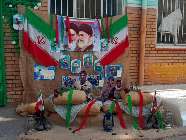 جشن جوانه‌ها در دبیرستان هیأت‌امنایی پژمان‌بختیاری مشهد