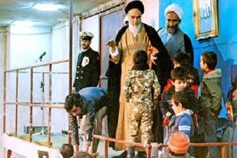 دانش‌آموزان با الگو قرار دادن ویژگی‌های امام راحل، وظایف خود را به نحو احسن انجام دهند
