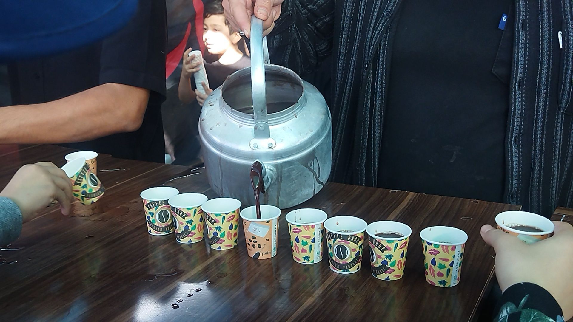 موکبی در جاده قدیم نیشابور - مشهد 