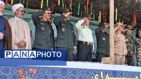 مراسم رژه نیروهای مسلح خراسان شمالی در آغاز هفته دفاع مقدس 