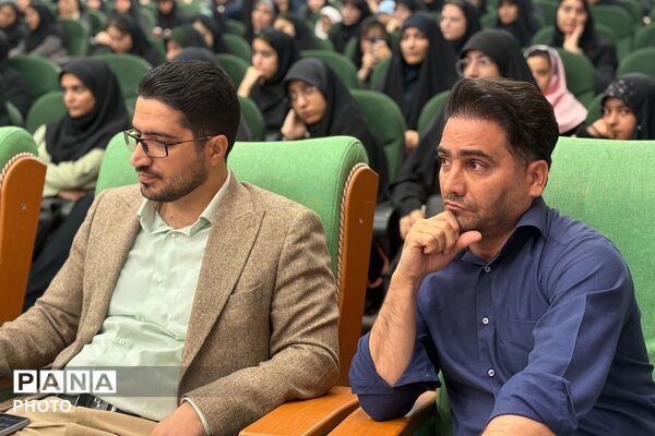 تقدیر از برگزیدگان مسابقات قرآن، عترت، نماز و فرهنگی‌هنری ملارد 