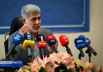 گزارش آموزش‌و‌پرورش از نتایج امتحانات نهایی خرداد 1404؛ از افزایش نمره دانش‌آموزان در رشته ریاضی تا بهبود عملکرد 4 استان محروم در پایه دوازدهم