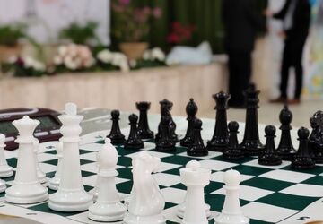 مسابقات ورزشی شطرنج دانش آموزان دوره دوم
