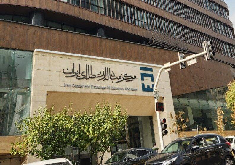 نرخ ارز در تالارهای مرکز مبادله را تا پایان سال حفظ می‌کنیم
