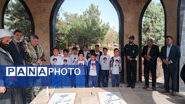 آیین غبار روبی مزار شهدای گمنام شهر رباط‌سنگ