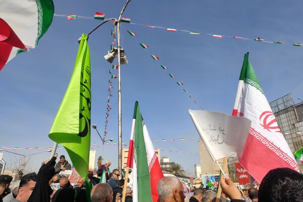 مردم انقلابی، برای وطن 