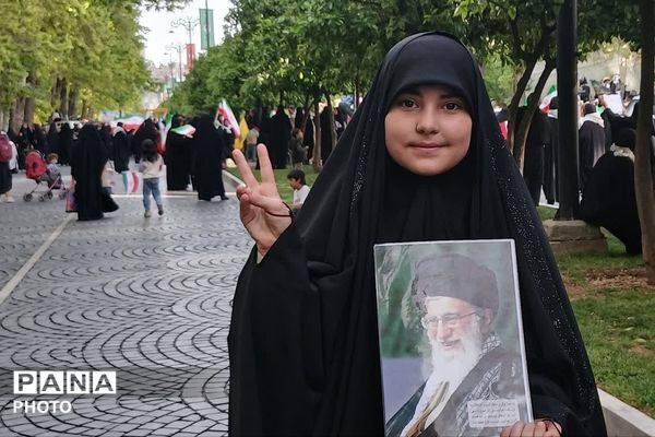 اجتماع دختران جان فدای ایران در شیراز