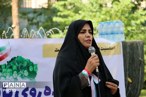 همایش پیاده‌روی بانوان قرچک؛ گامی برای خانواده سالم و ایران جوان