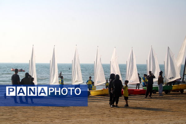 جشنواره بازی و ورزش های همگانی در ساحل بوشهر