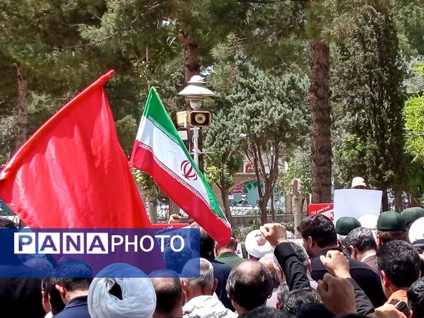 مشت هایی که انتقام را صدا می‌زند 