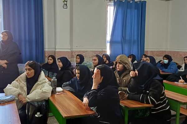 دانش‌آموزان دبیرستان زینبیه۲ شهریار آماده مقابله با زلزله