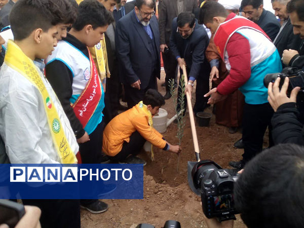 آیین گرامیداشت هفته منابع طبیعی در قم