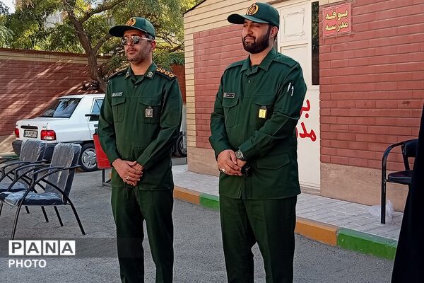 مراسم یادبود شهدای دانش‌آموز مدرسه شجره طیبه میناب