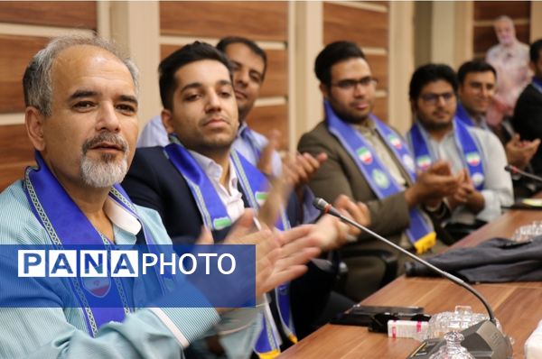 نشست مشاور وزیر با مدرسان سازمان دانش‌آموزی استان خراسان رضوی