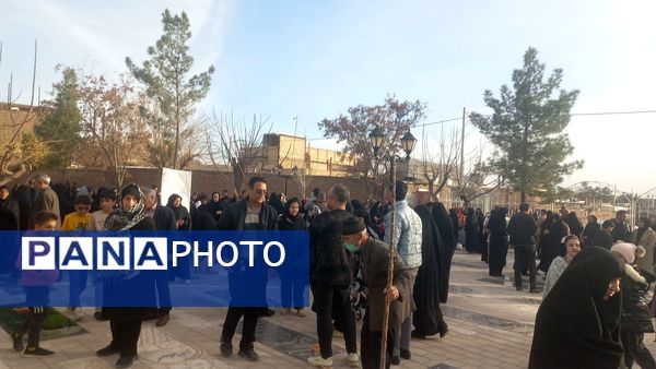 آیین چراغ برات در مزار شهیدان خلیل آباد