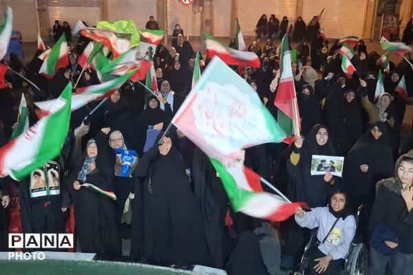 تجدید بیعت پرشور مردم فیروزکوه با رهبری معظم انقلاب