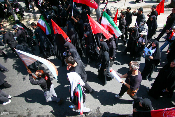 مراسم تشییع پیکر مطهر رهبر شهید انقلاب در تهران - 4