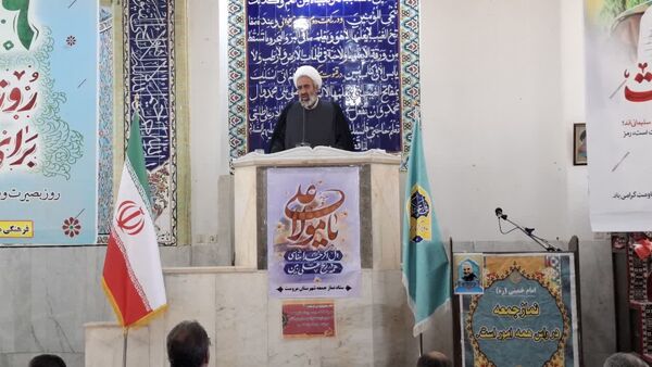 حضور پرشور دانش‌آموزان در مراسم عبادی - سیاسی نماز جمعه شهرستان مروست