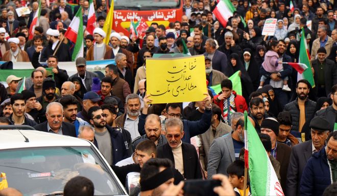 پاکدشت یکپارچه فریاد زد: مرگ بر آمریکا