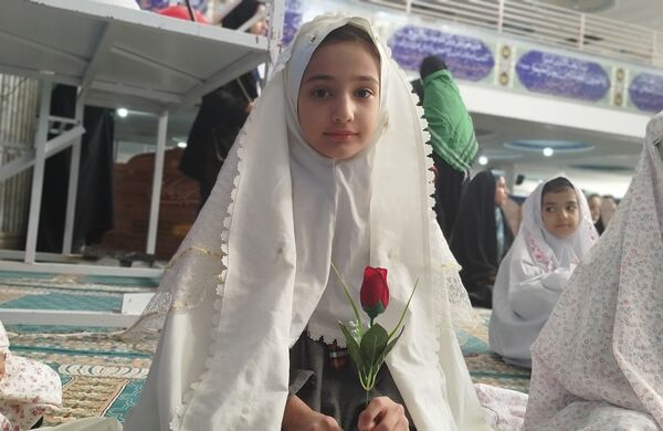 جشن تکلیف برای غنچه‌های نو شکفته در لردگان