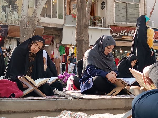 برگزاری محفل انس با قرآن در گذر فرهنگی چهارباغ