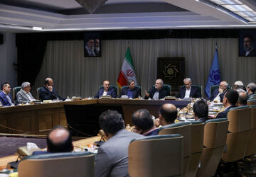 فرمان رئیس‌جمهور برای ثبات بازار ارز/ محکم ایستاده‌ایم، آمریکا در جنگ اقتصادی نیز ناکام خواهد ماند‌