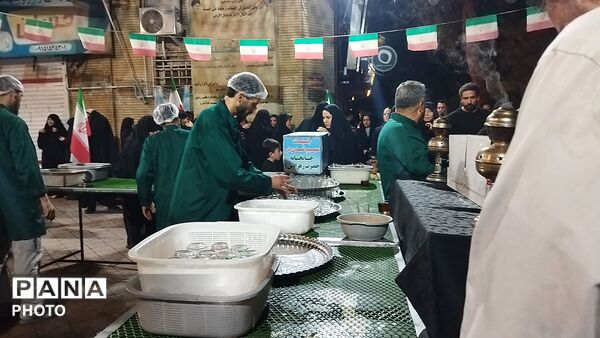 چایخانه حضرت زهرا (س) در اولین شب از ماه محرم 