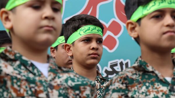 حضور پرشور مردم پاکدشت در راهپیمایی ۲۲ بهمن 
