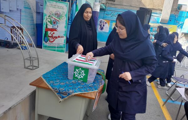 انتخابات شهردار مدرسه در منطقه ۱۶