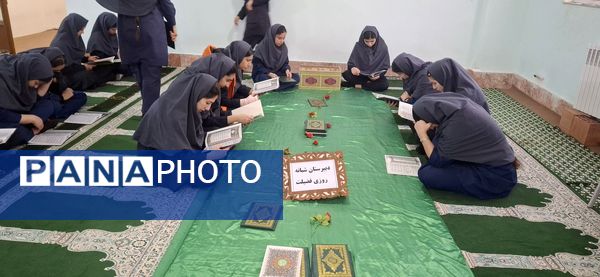 برپایی سفره افطاری در خوابگاه فضیلت فاروج