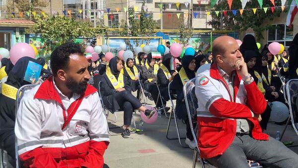 آیین متمرکز استانی جشن عاطفه‌ها‌ در دبیرستان فرزانگان یک ناحیه یک کرج 