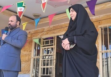 اقتدار ملی با اجرای سرود «ایرانمون» در دبیرستان حضرت معصومه(س) ناحیه 4 کرج