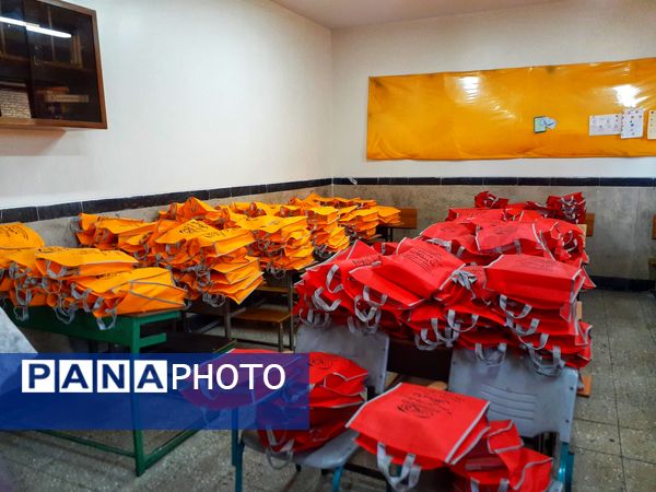 به صدا درآمدن زنگ مهر در مدرسه شایستگان منطقه ۱۶