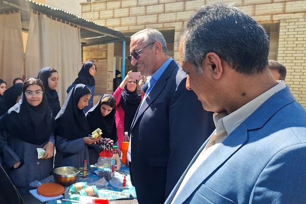 بازارچه‌ای به نیت مهرورزی 