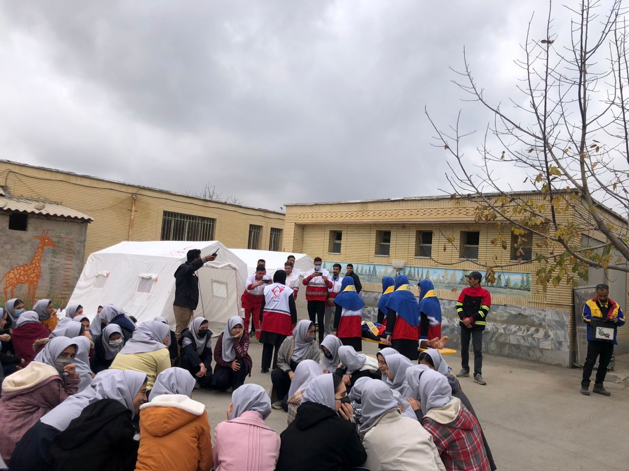 برگزاری مانور زلزله در شهرستان رازوجرگلان 