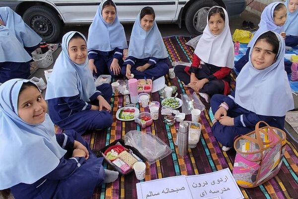 برگزاری اردو درون مدرسه‌ای در بهارستان ۲
